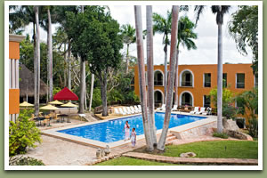 hacienda uxmal pool